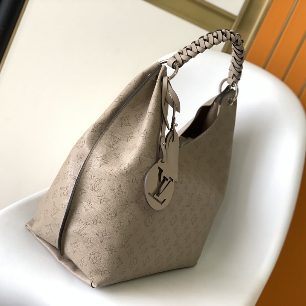 Louis Vuitton Carmel Mahina Leather Galet Grey 40cm M21775