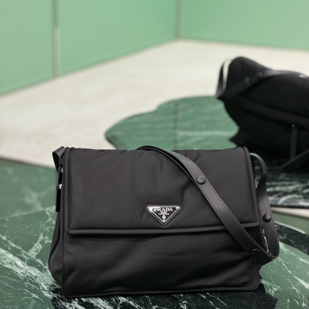 Prada Re Nylon Large Padded Shoulder Bag Black 30Cm 1Bd256 Rdln F0002 V Ooo