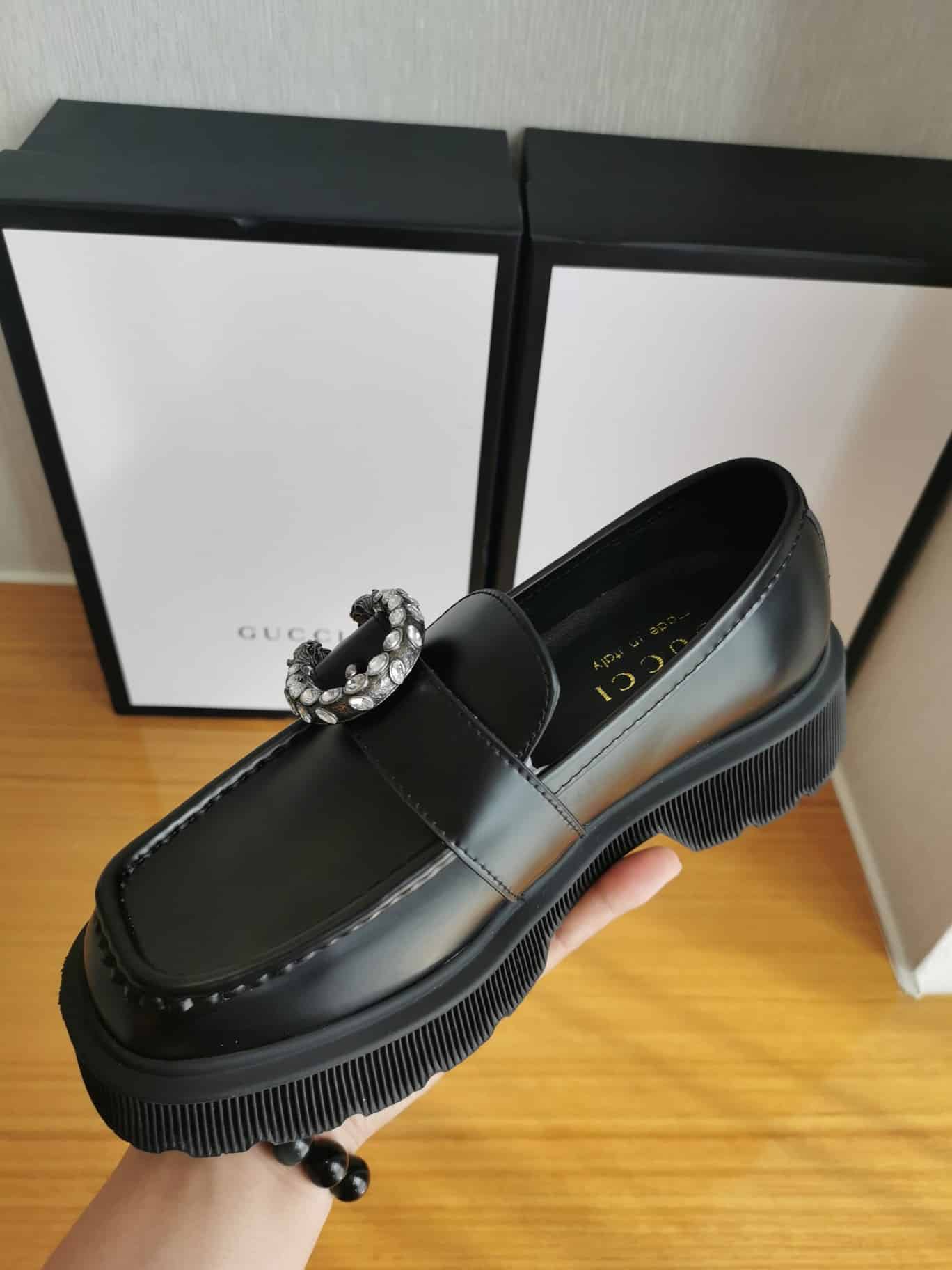 Gucci Women?S Leather Loafers With G Black