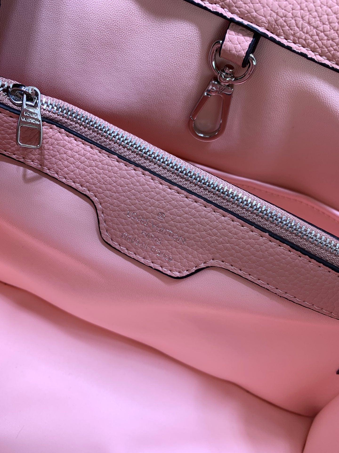 Louis Vuitton Capucines Mm Pink