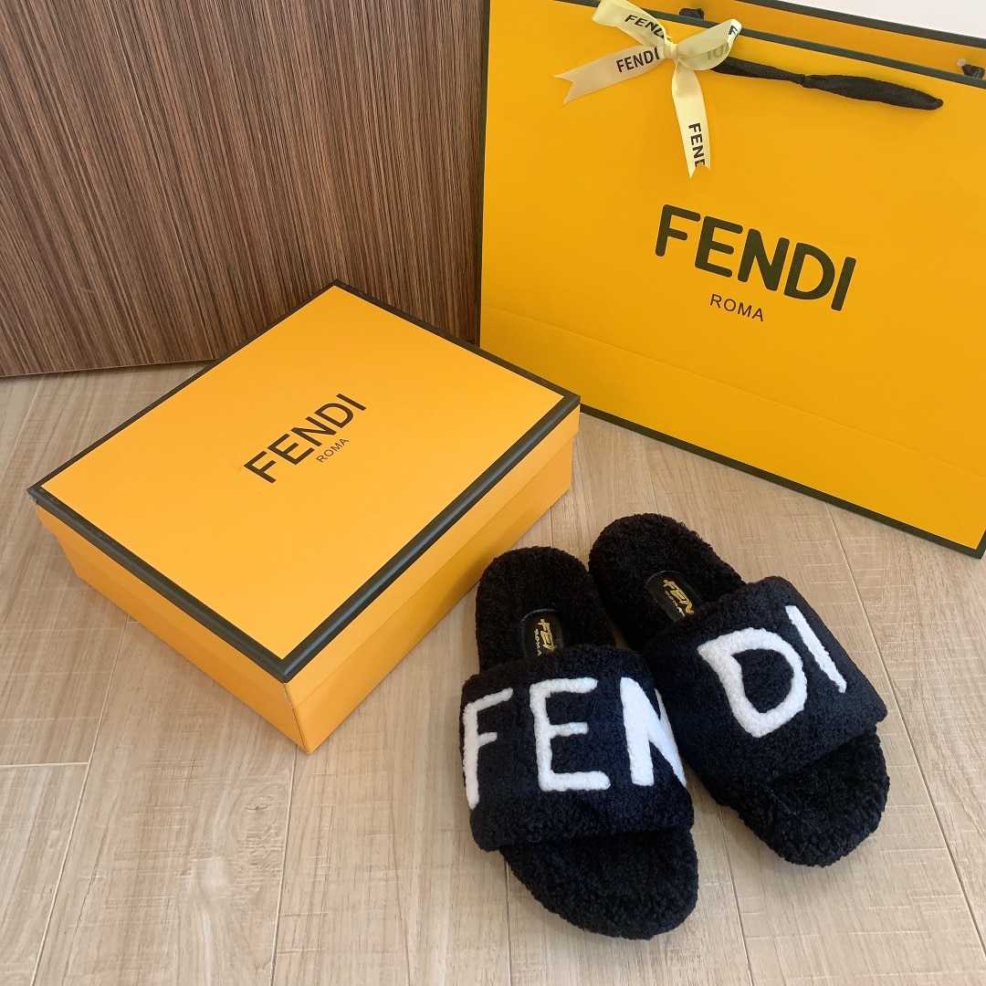 Fendi Fleece Slippers Black