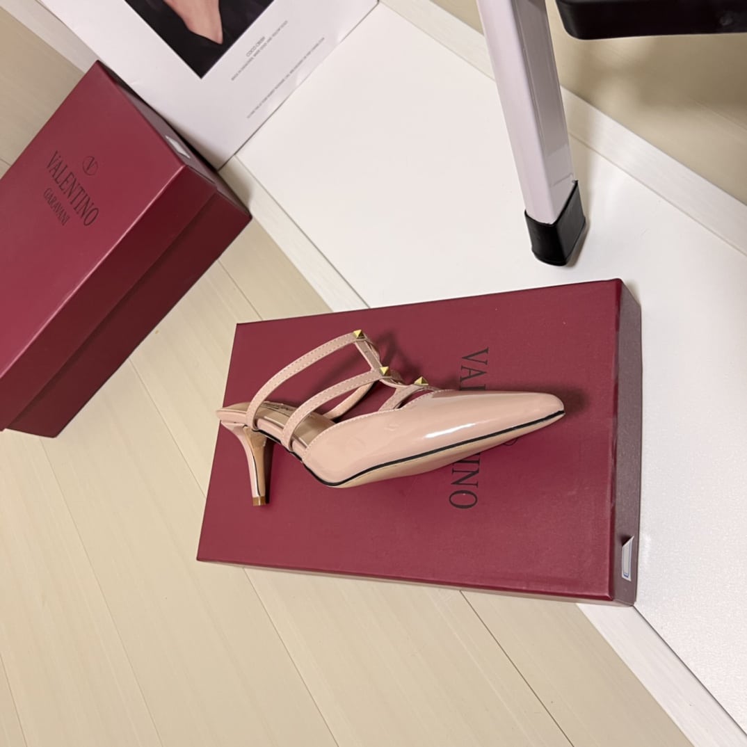 Valentino Garavani Rockstud Wispy Mule In Calfskin Beige 4W0S0Jb1Act 098
