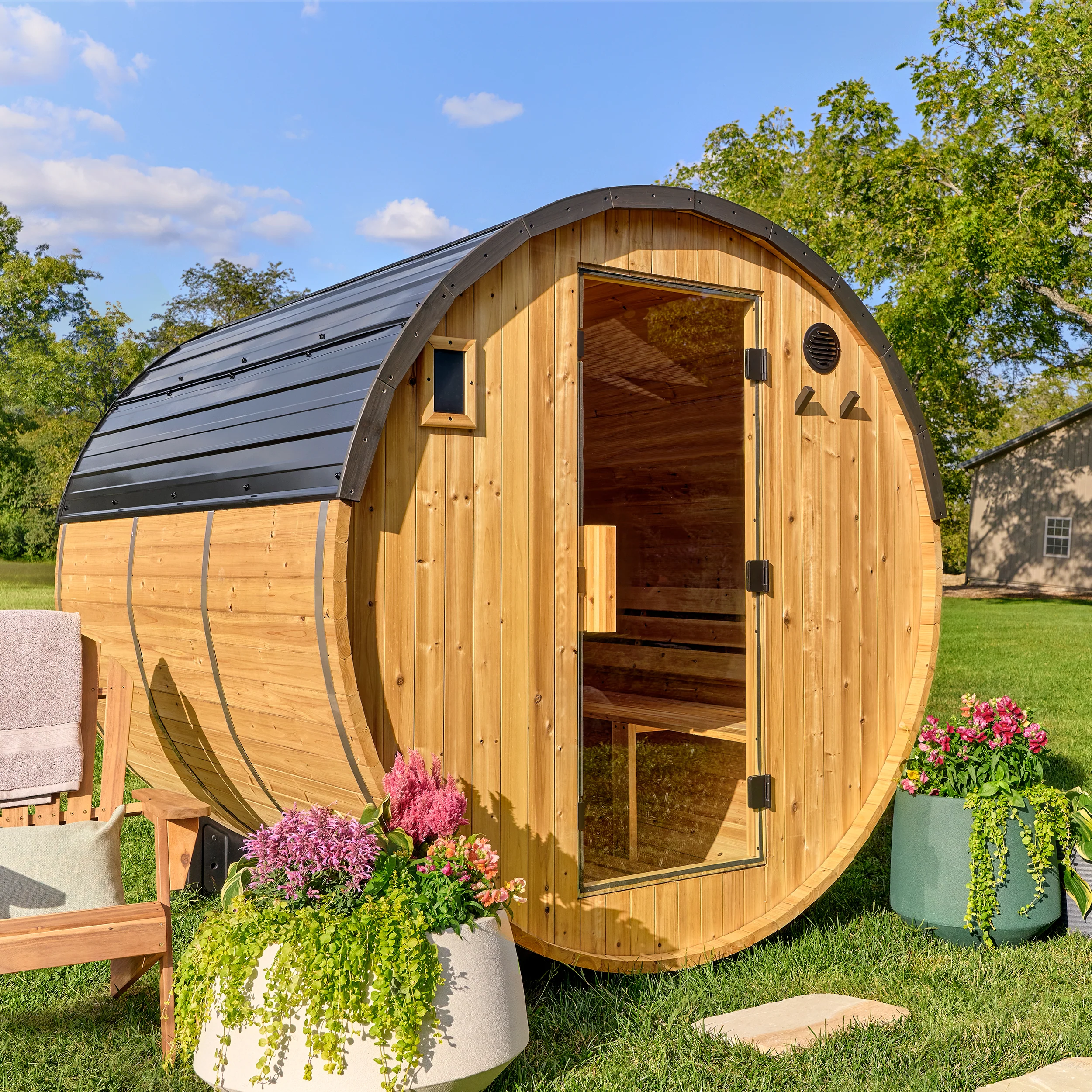 Paxton Outdoor Barrel Sauna �?4-6 Person