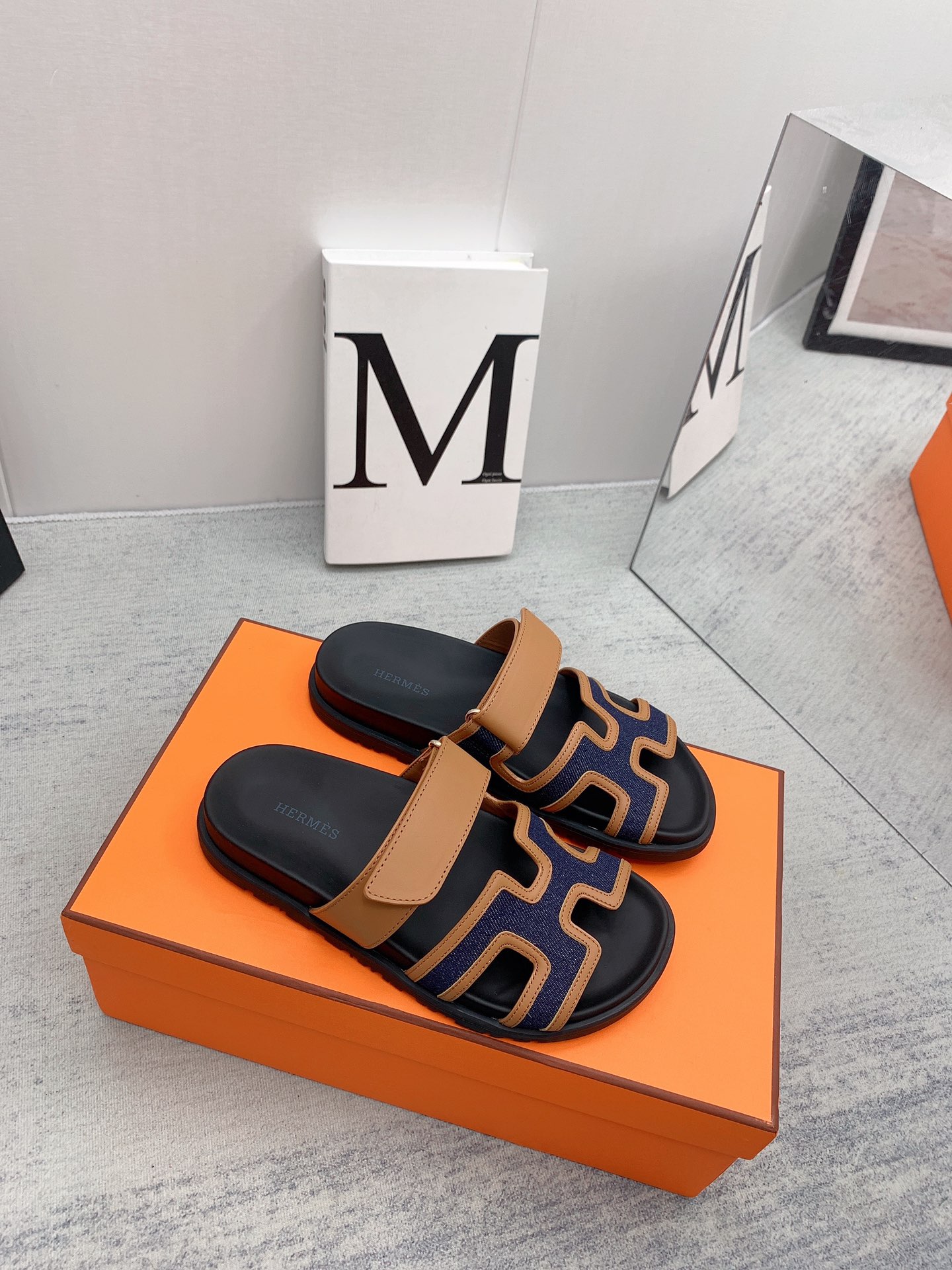 HERMES SANDAL CHYPRE BROWN/DARK BLUE
