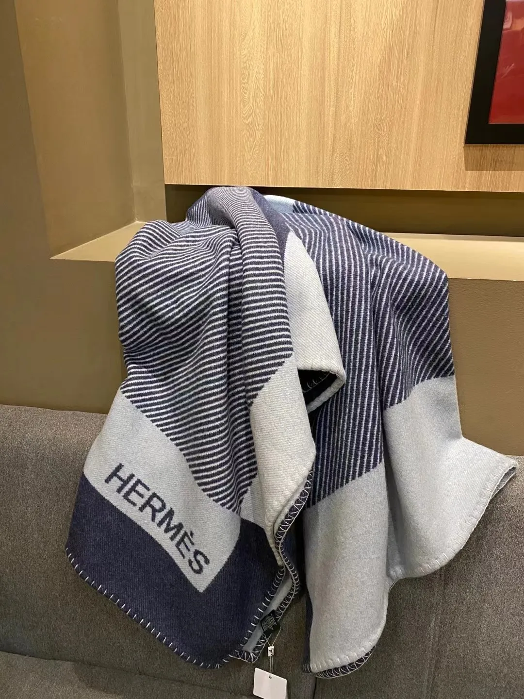 Hermes Luxury Cashmere Style Blanket