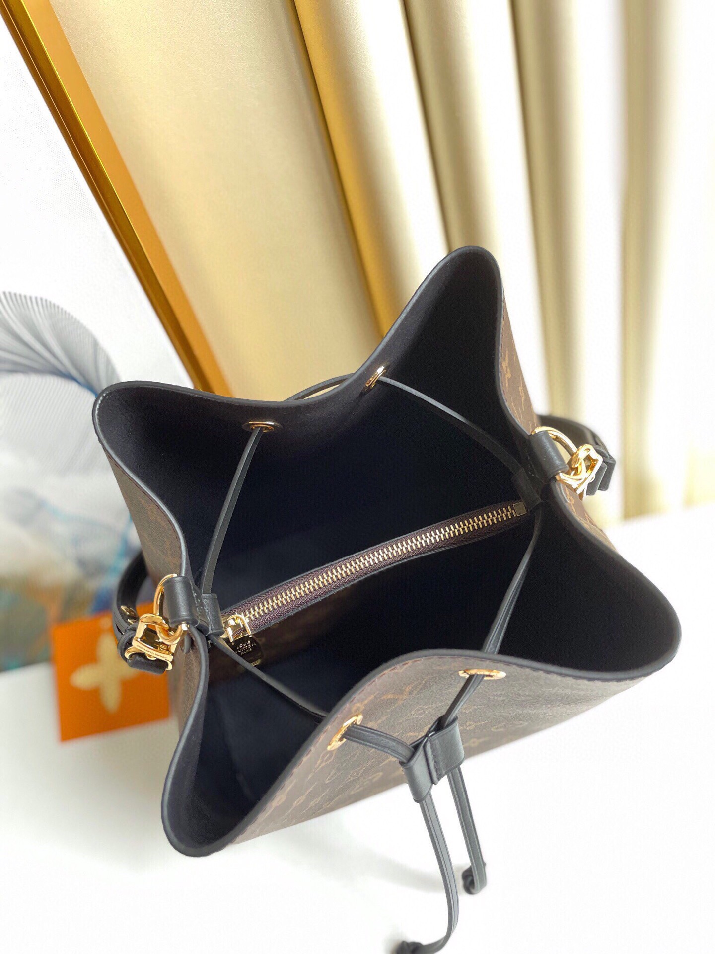 Louis Vuitton Luxury Monogram Canvas And Leather Handbag Neonoe Black M44020