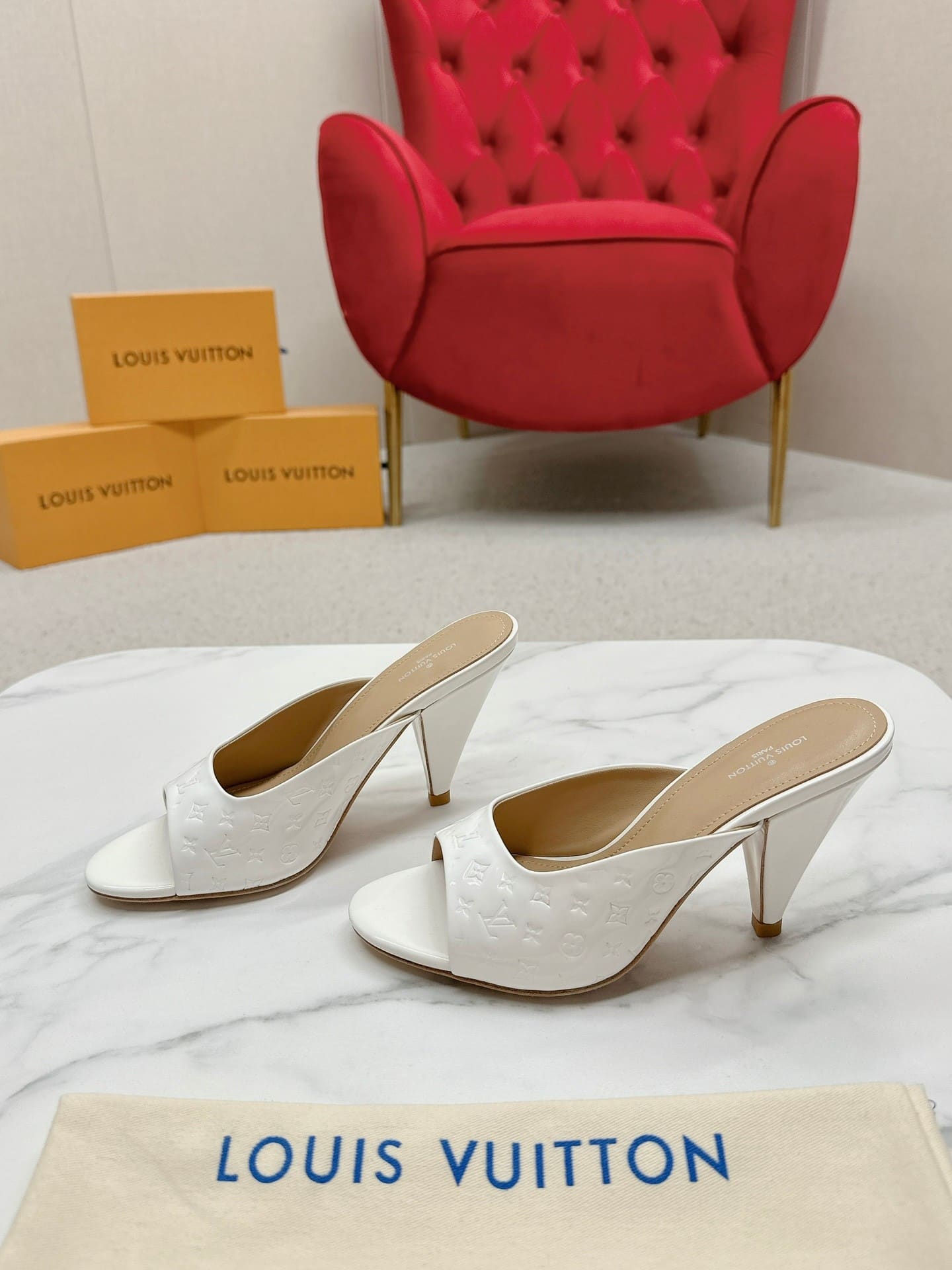 Louis Vuitton Super Mule Sandals White 1Acj51