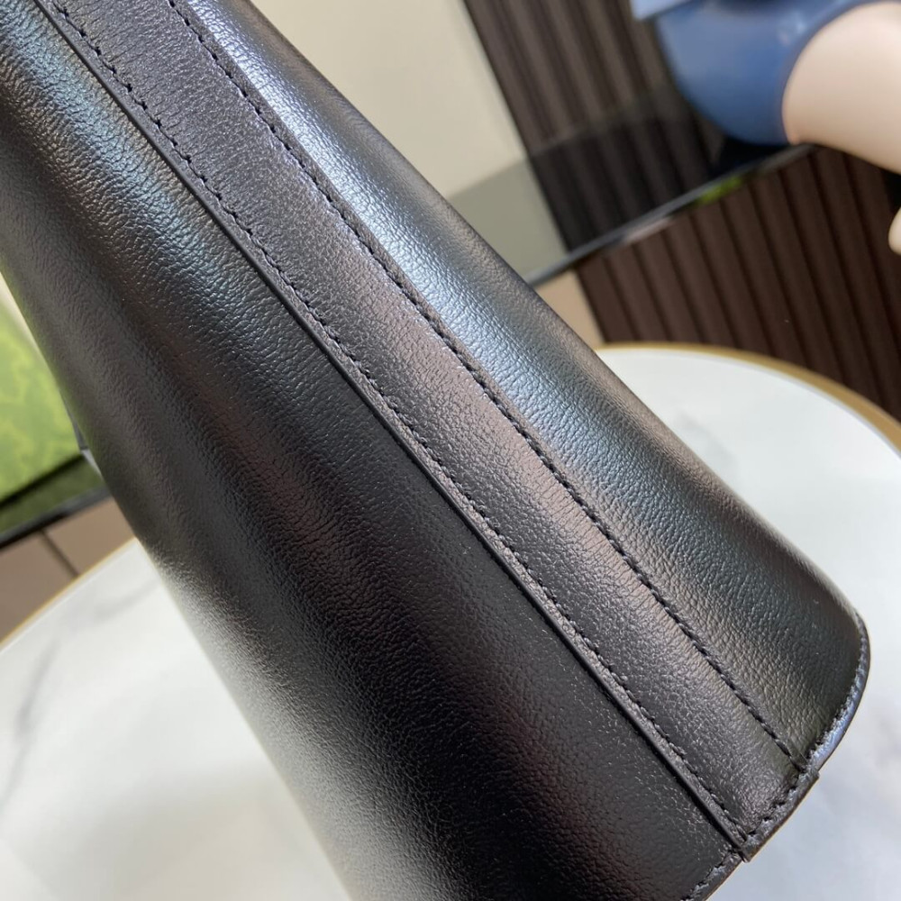 Gucci Mini Bucket Shoulder Bag