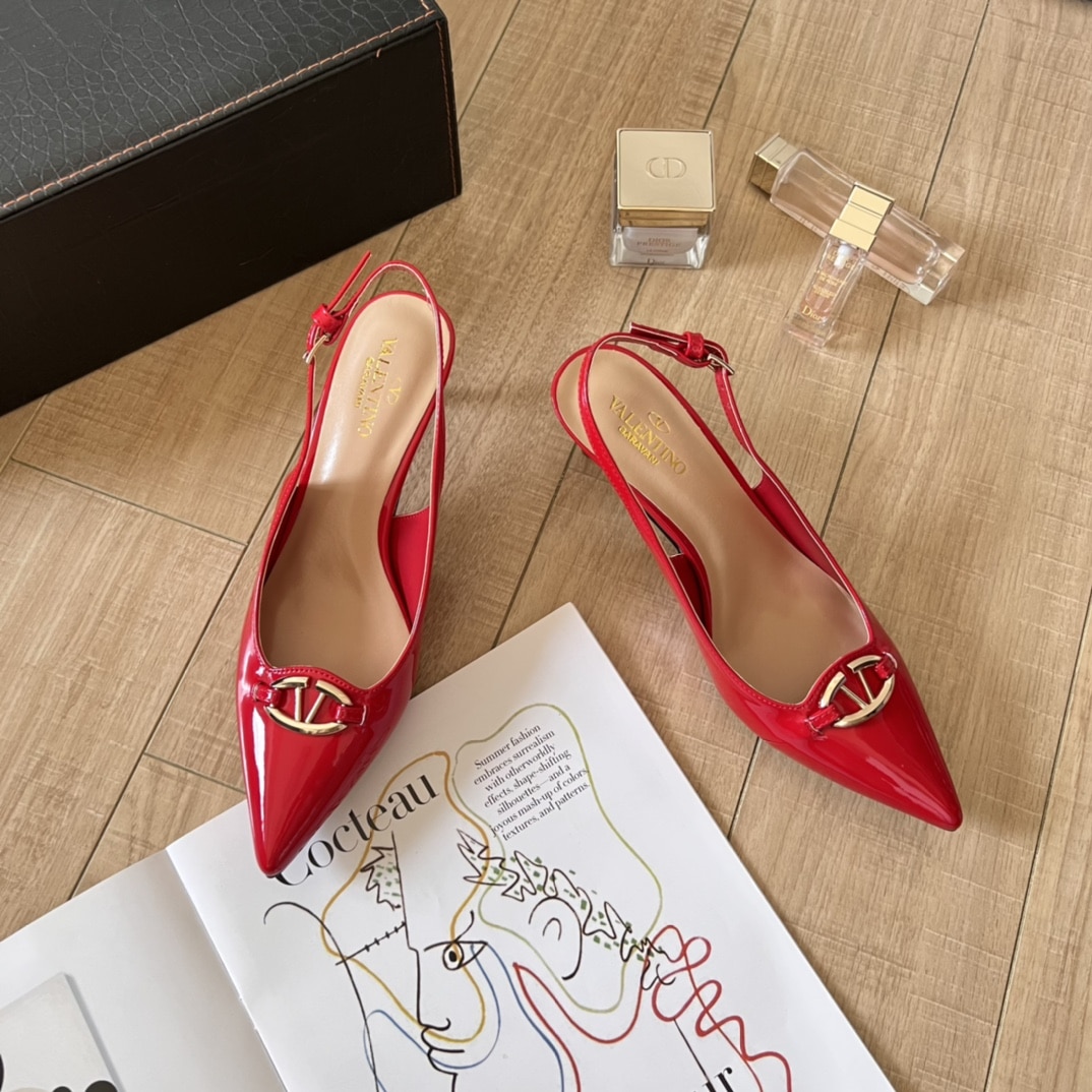 Valentino VLogo Shiny Leather Leather Heels In Red