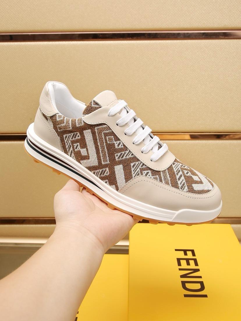 FENDI CASUAL SNEAKERS