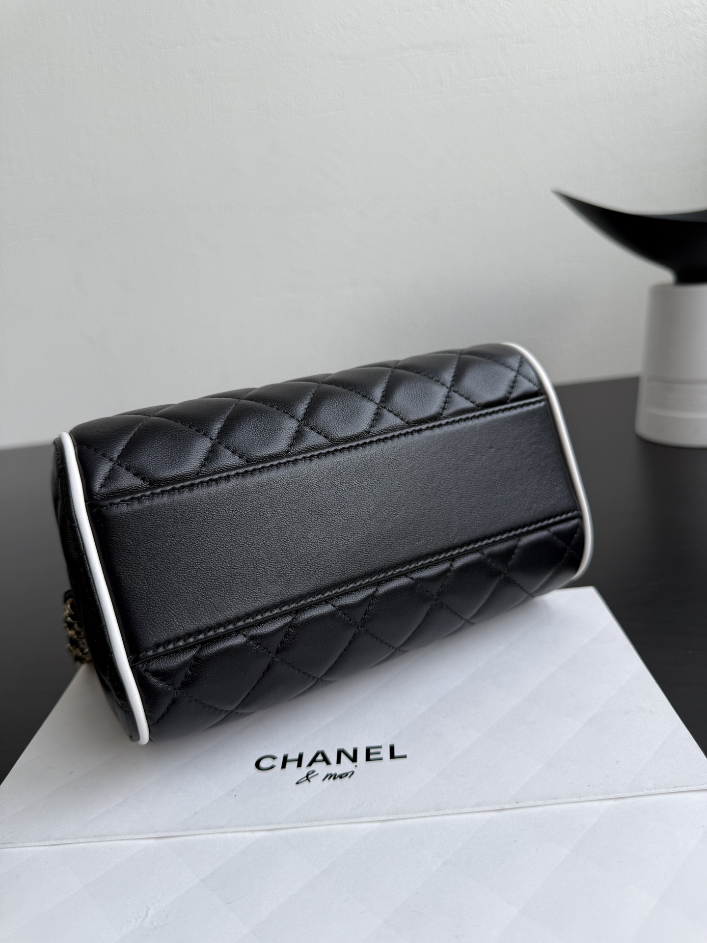 Chanel Spring Summer 2025 Pre-collection Clutch With Chain Lambskin Black 18.5cm/ 7.3inches