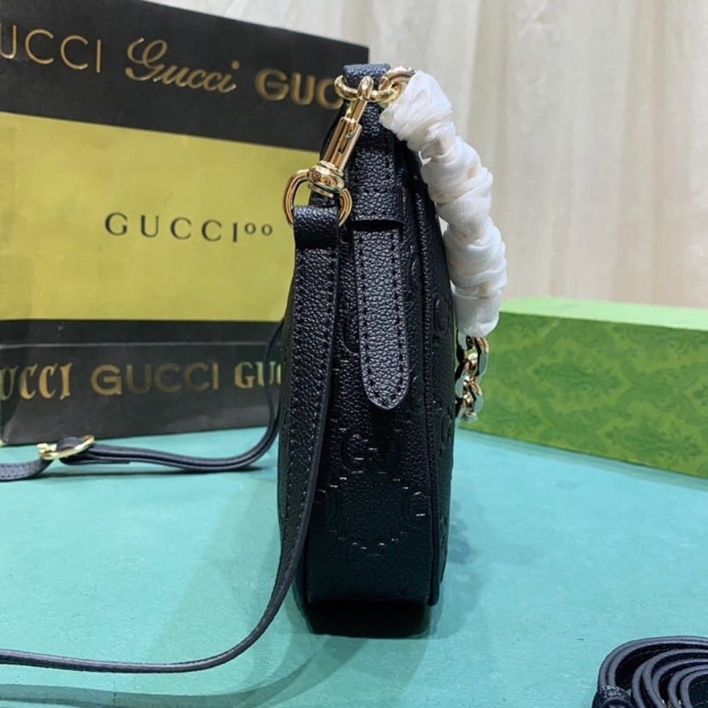 Gucci Gg Emblem Small Shoulder Bag Black 23Cm 815409 Aaeem 1000