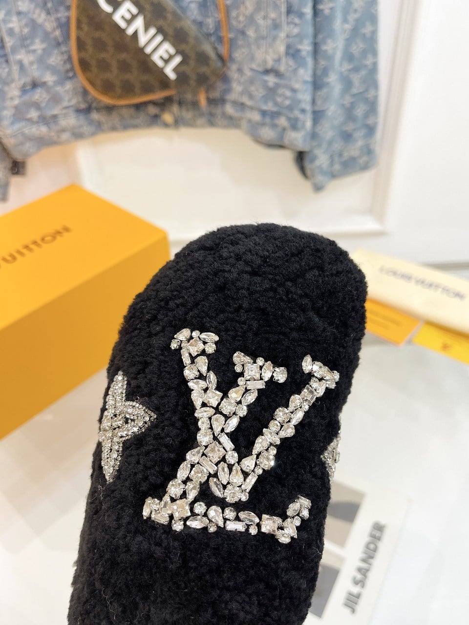 Louis Vuitton Shearling Uggs Slippers Black