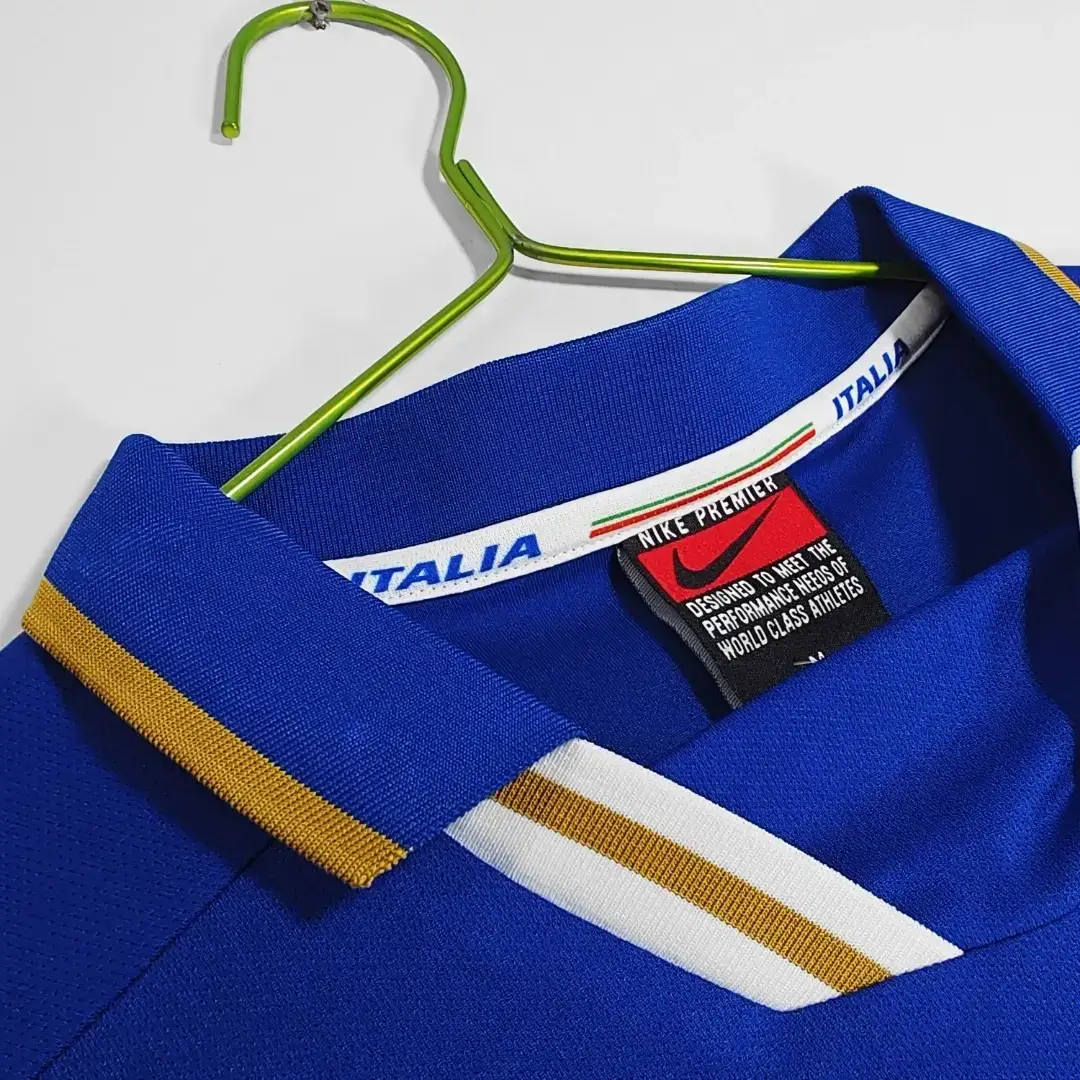 Italy 1996 Home Retro Football Jersey