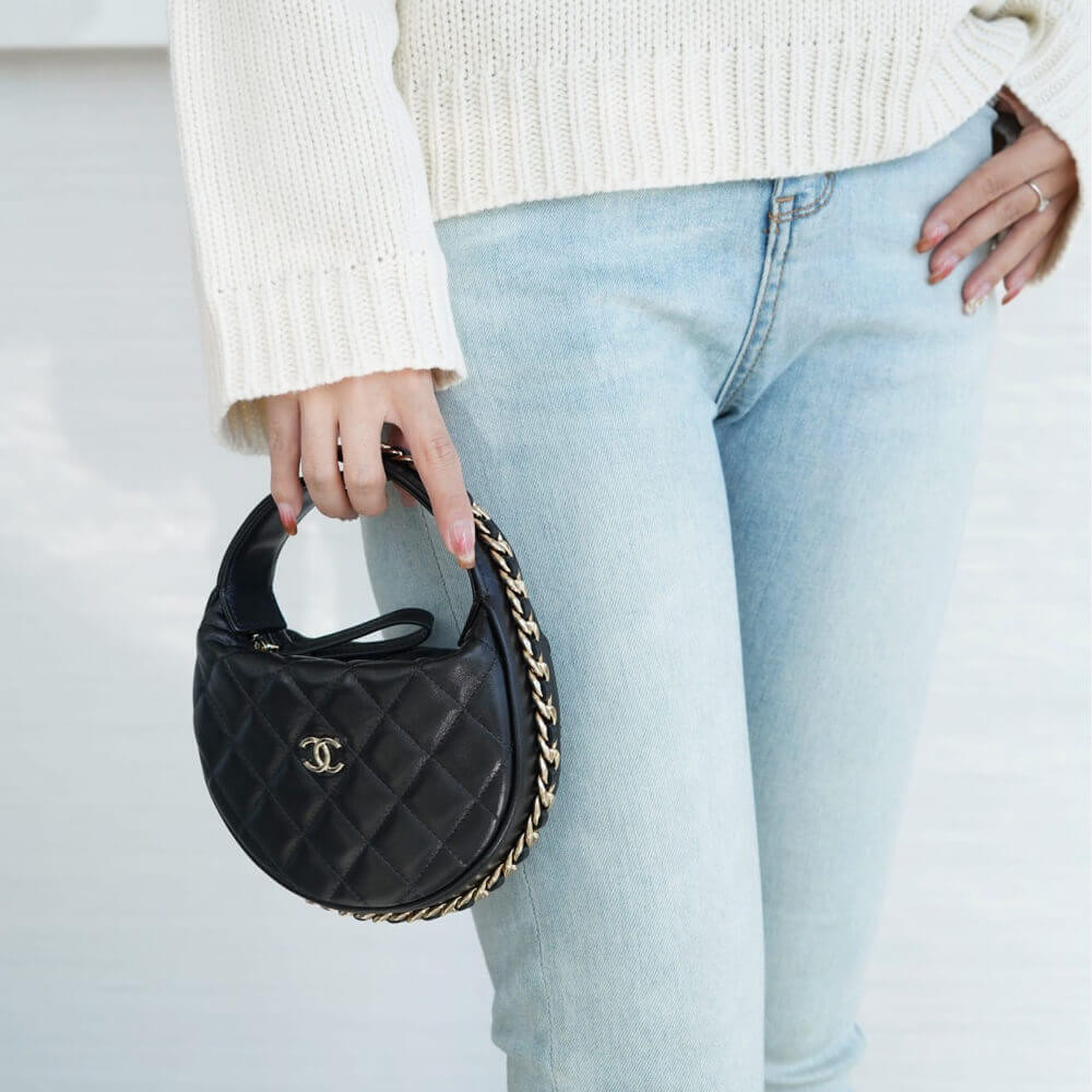 Chanel Lambskin Pouch Black 16cm