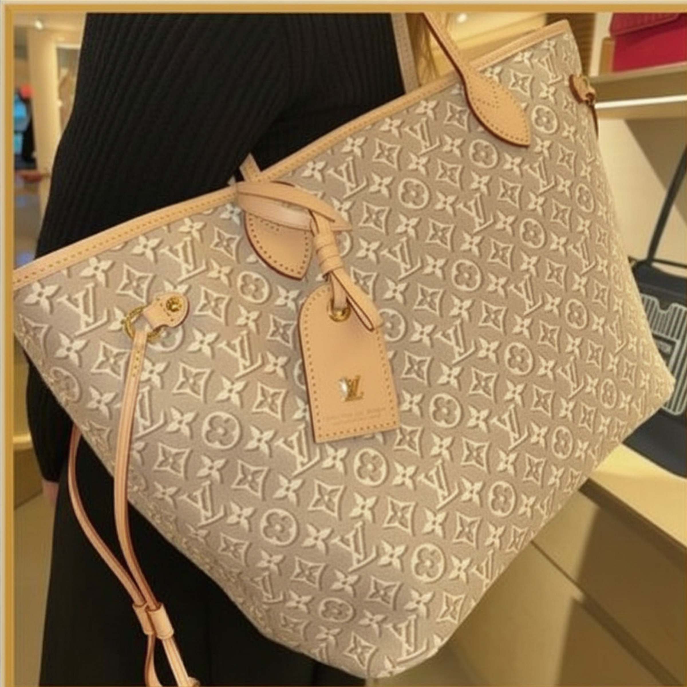 Louis Vuitton Neverfull MM Monogram Emblème Peuplier Motif 47cm M2A381