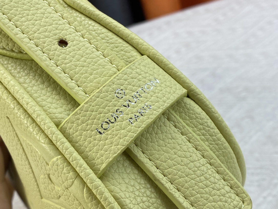 Louis Vuitton Mini Moon Green 20Cm M82425
