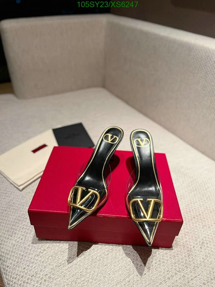Valentino VLogo 80 Vinyl Leather Mule In Black
