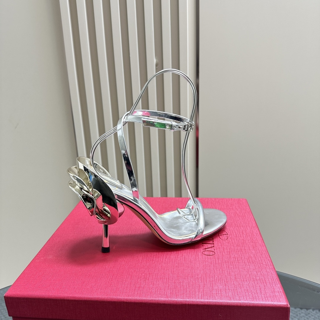 Valentino Garavani Archive Roserouche Metallic Leather High Heel Silver