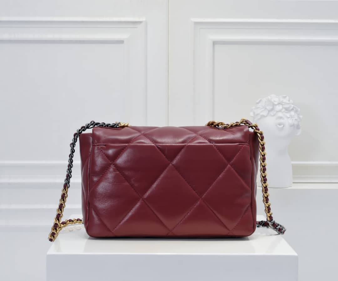 Chanel 19 Flap Bag Shiny Crumpled Leather Burgundy 22Cm
