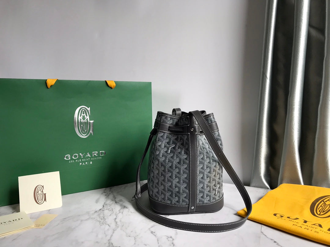 Goyard Petit Flot Bucket Bag 22 Cm Gray Goyardine Canvas And Lambskin Trim