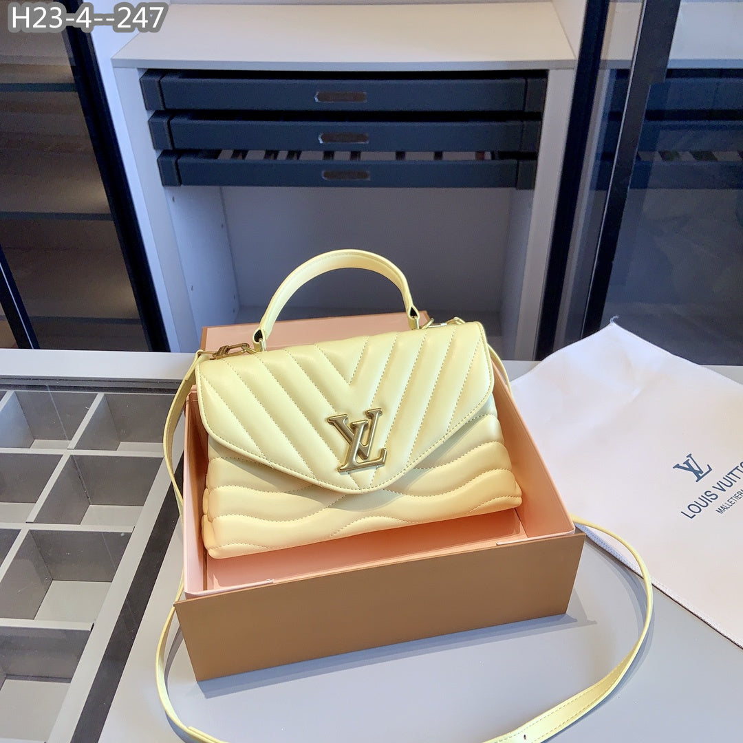 Louis Vuitton Hold Me Bag Light Yellow 27Cm M21797