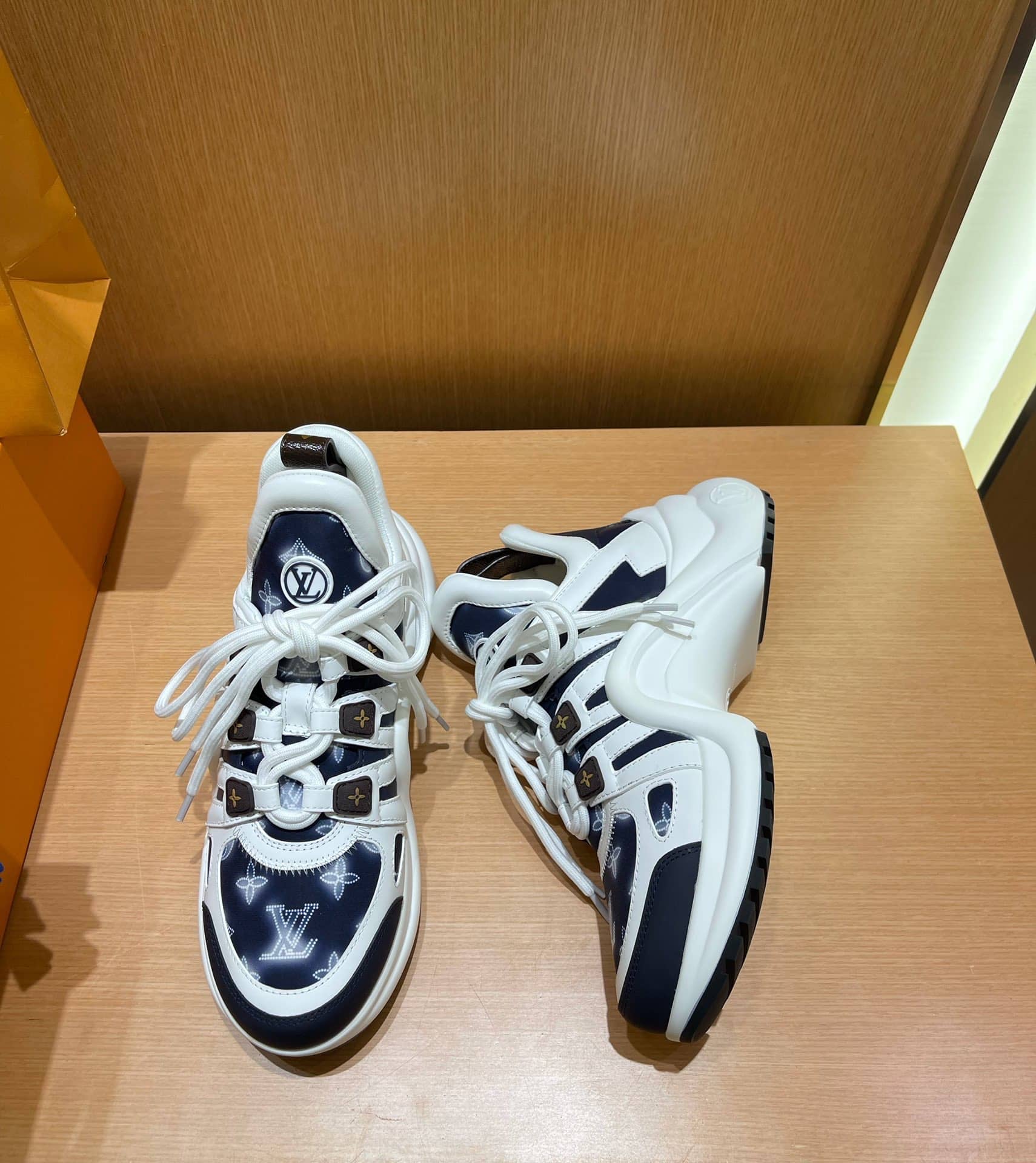 Louis Vuitton Archlight Sneaker Dark Blue 1A9Rx9