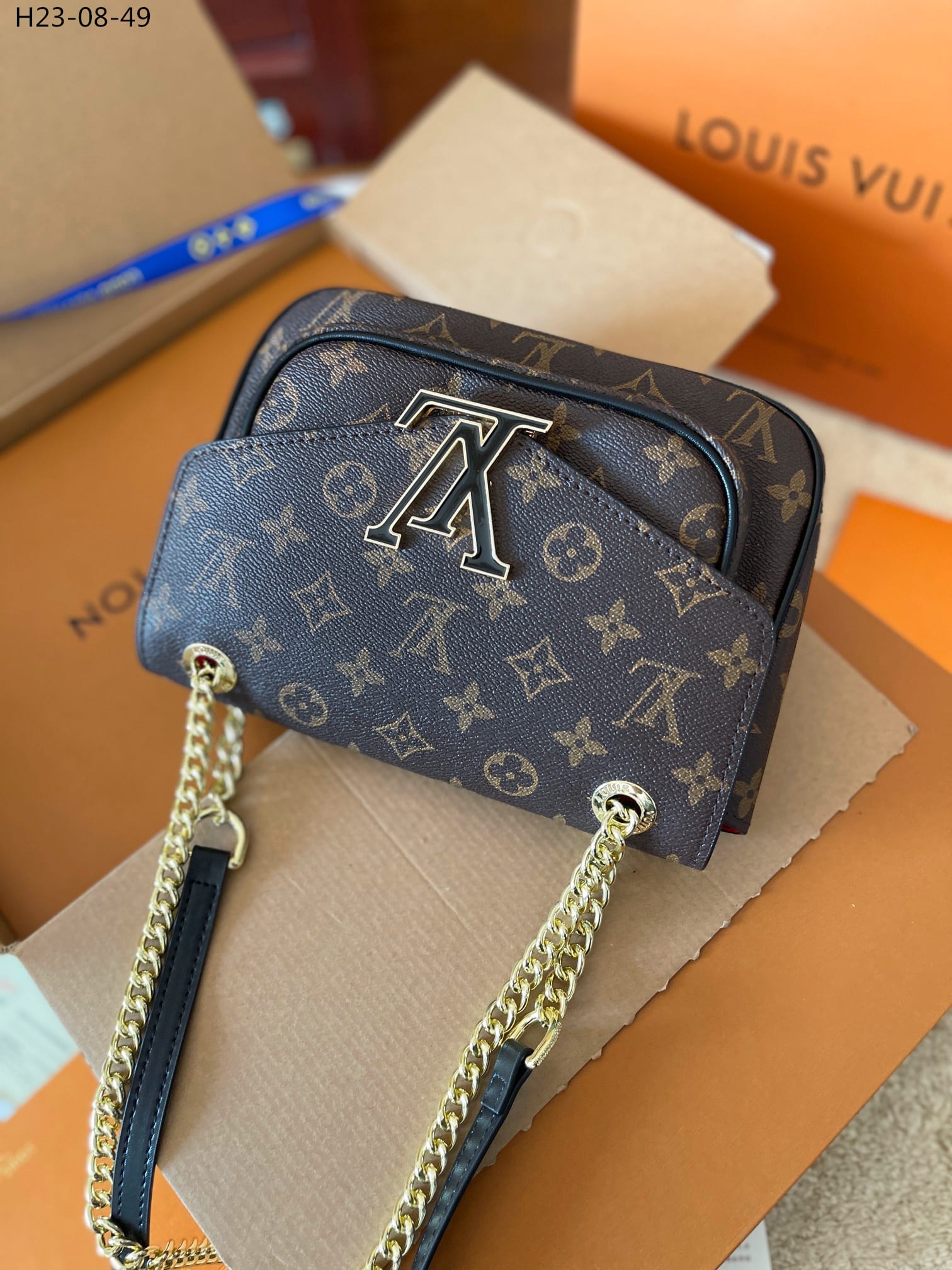 Louis Vuitton Passy Monogram Canvas 23Cm M45592