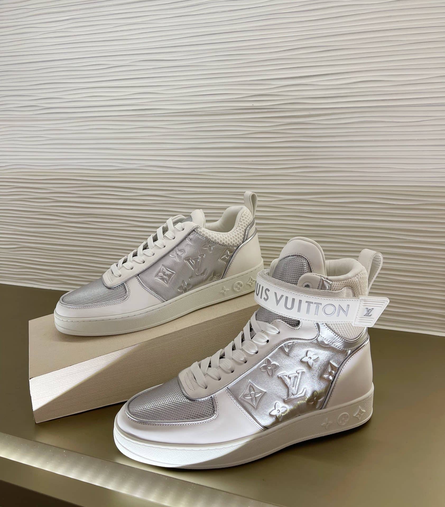 Louis Vuitton Boombox Sneaker Sliver 1A969F