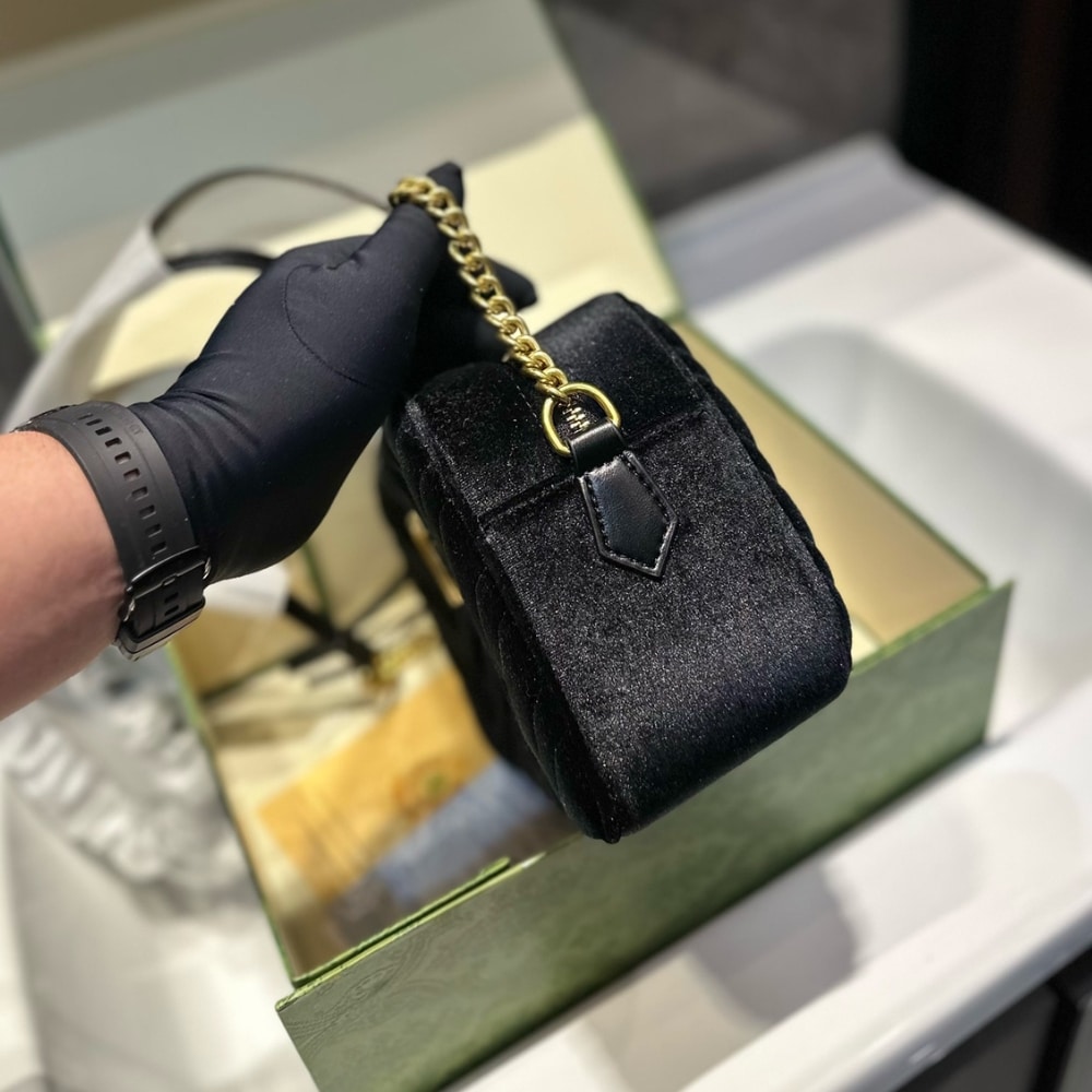 Gucci Small Gg Marmont Camera Bag Velvet Black 23Cm