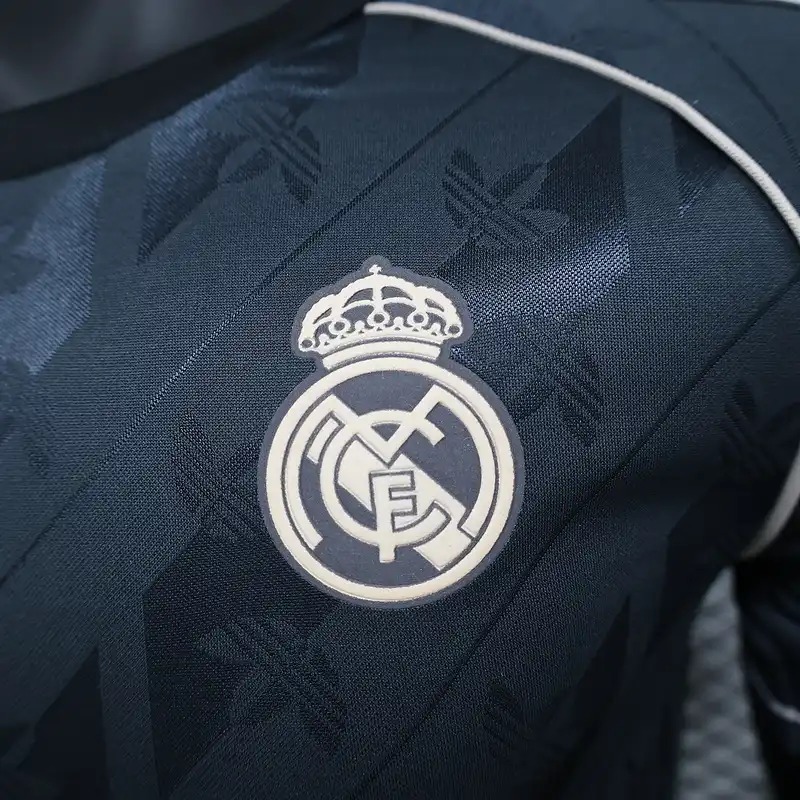 2024/2025 Player Version Real Madrid Black Retro Model Football Jersey 1:1 Thai Quality