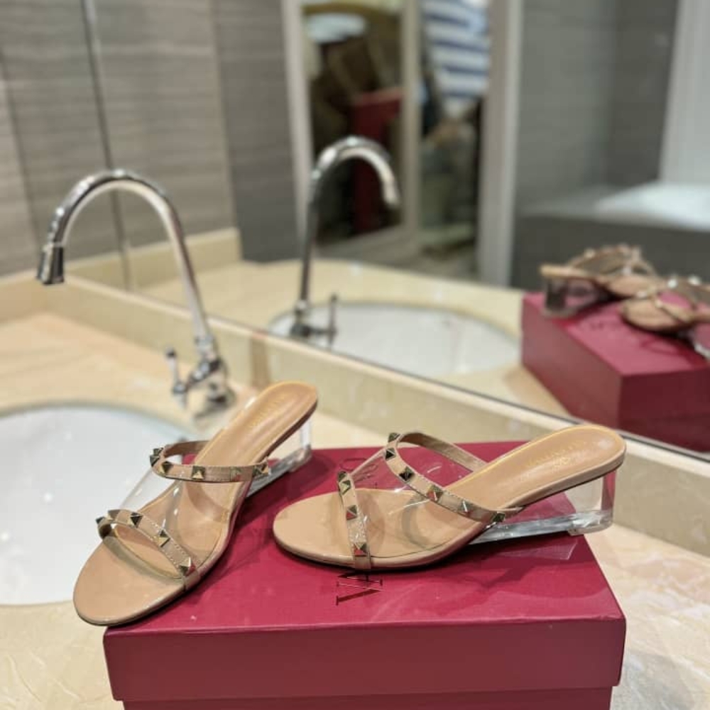 Valentino Garavani Rockstud Skin Heeled Sandals Beige