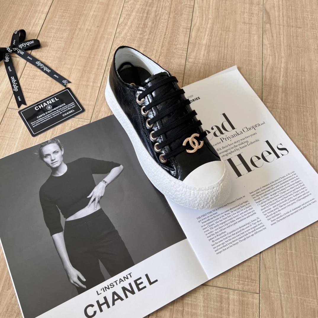 Chanel Women’S Sneakers Cc Trainers In Black