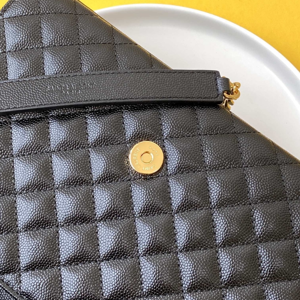 Saint Laurent Envelope Medium In Quilted Grain De Poudre Embossed Leather Black Gold 24Cm 600185Bow911000