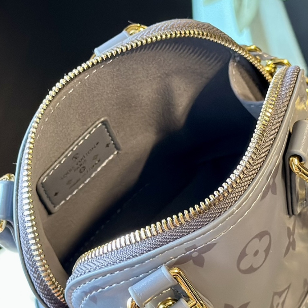 Louis Vuitton Alma Bb Gris Trianon 18Cm M12561