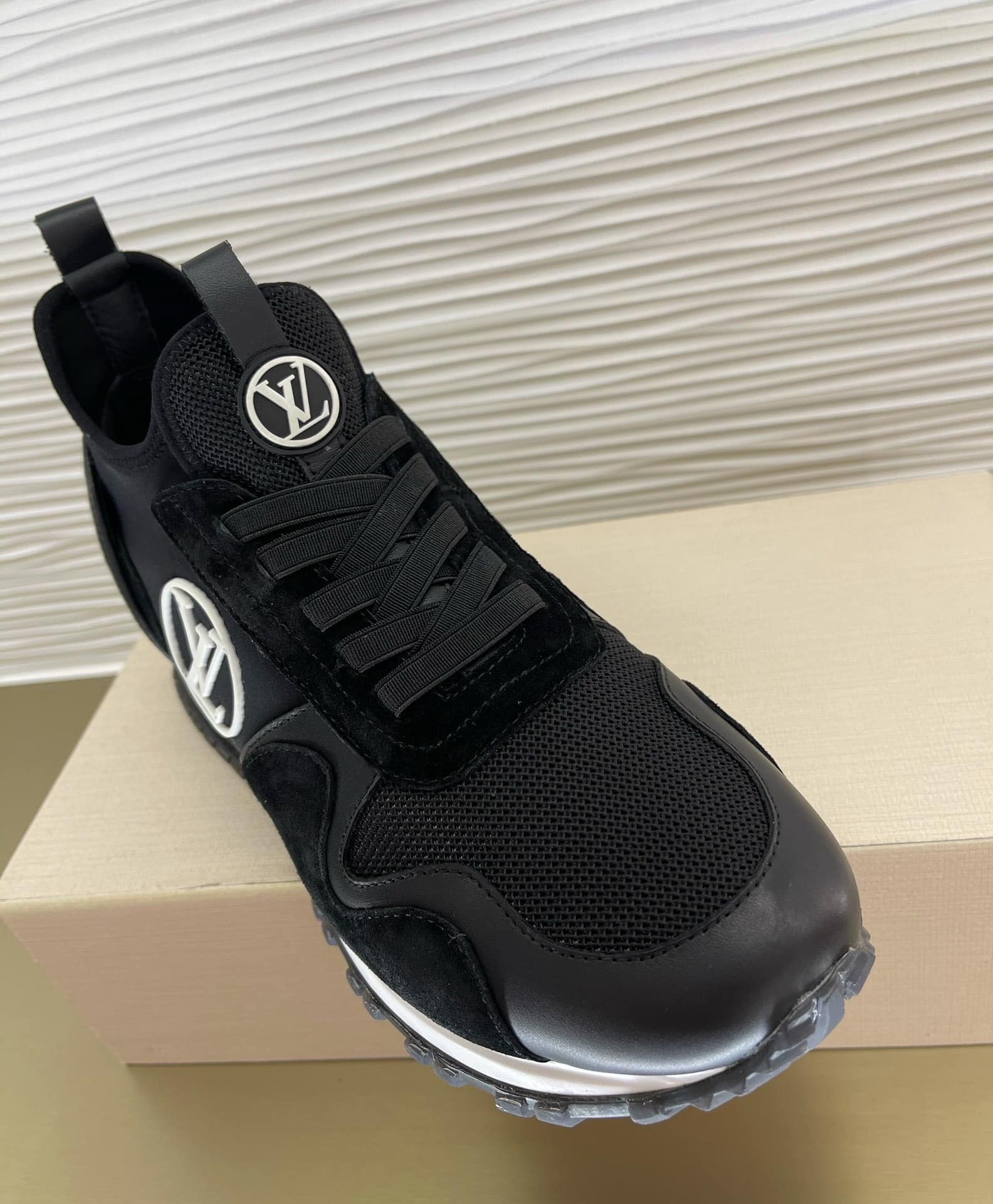 Louis Vuitton Run Away Sneaker Black 1A9Er7
