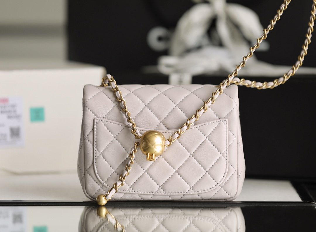 Chanel Quilted Mini Flap Bag Cream 18Cm/7in