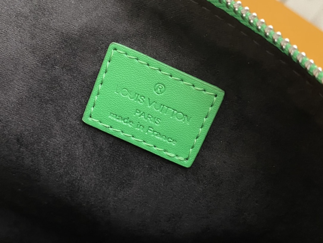 Louis Vuitton Coussin Motion Green 26Cm