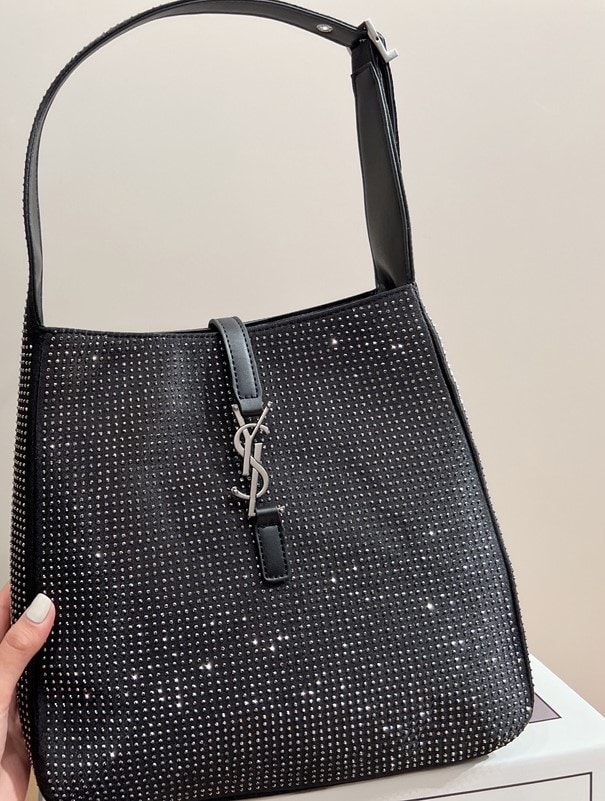 Saint Laurent Le 5 A 7 Supple Hobo Bag Black 27Cm