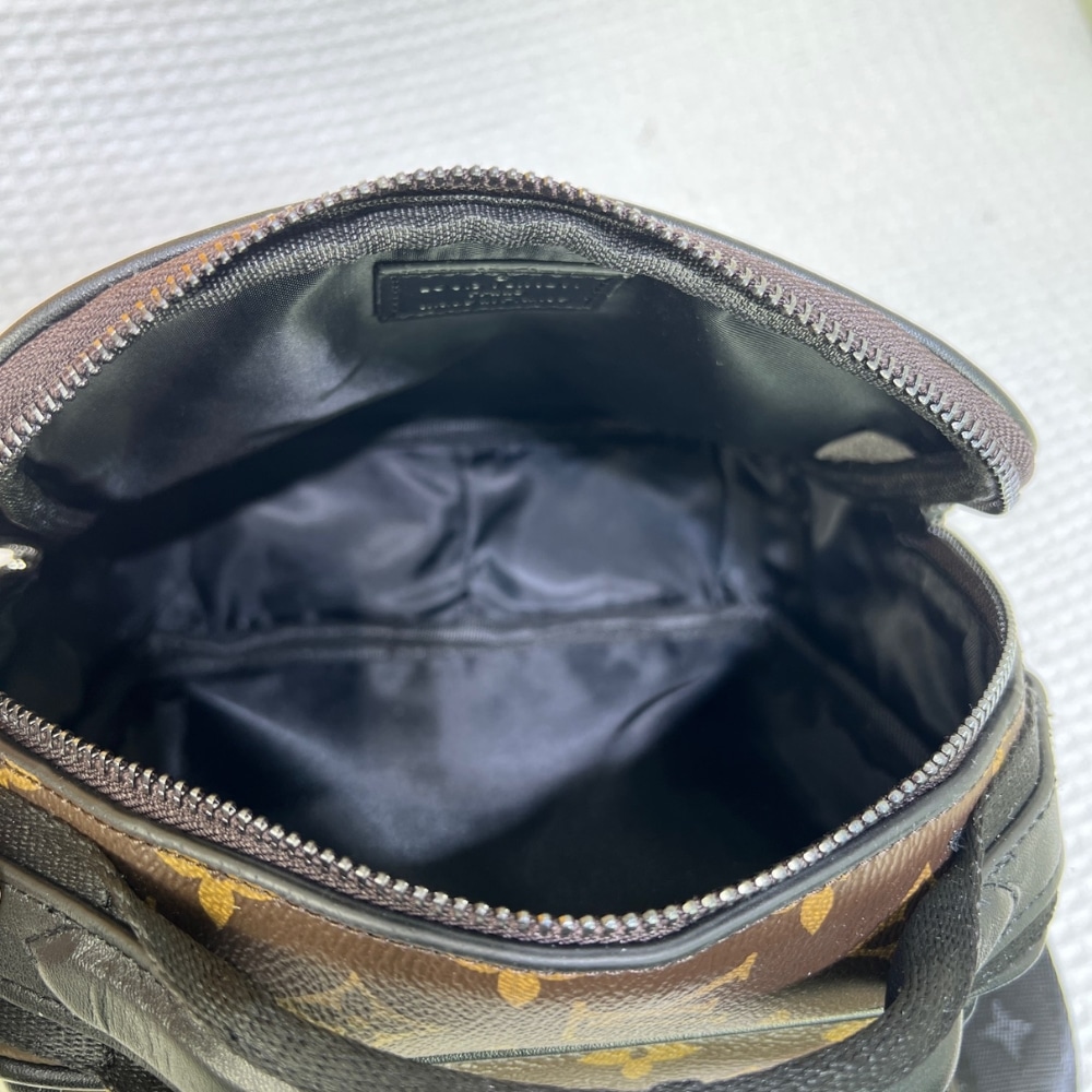 Louis Vuitton Quest Messenger Brown 18Cm M46973