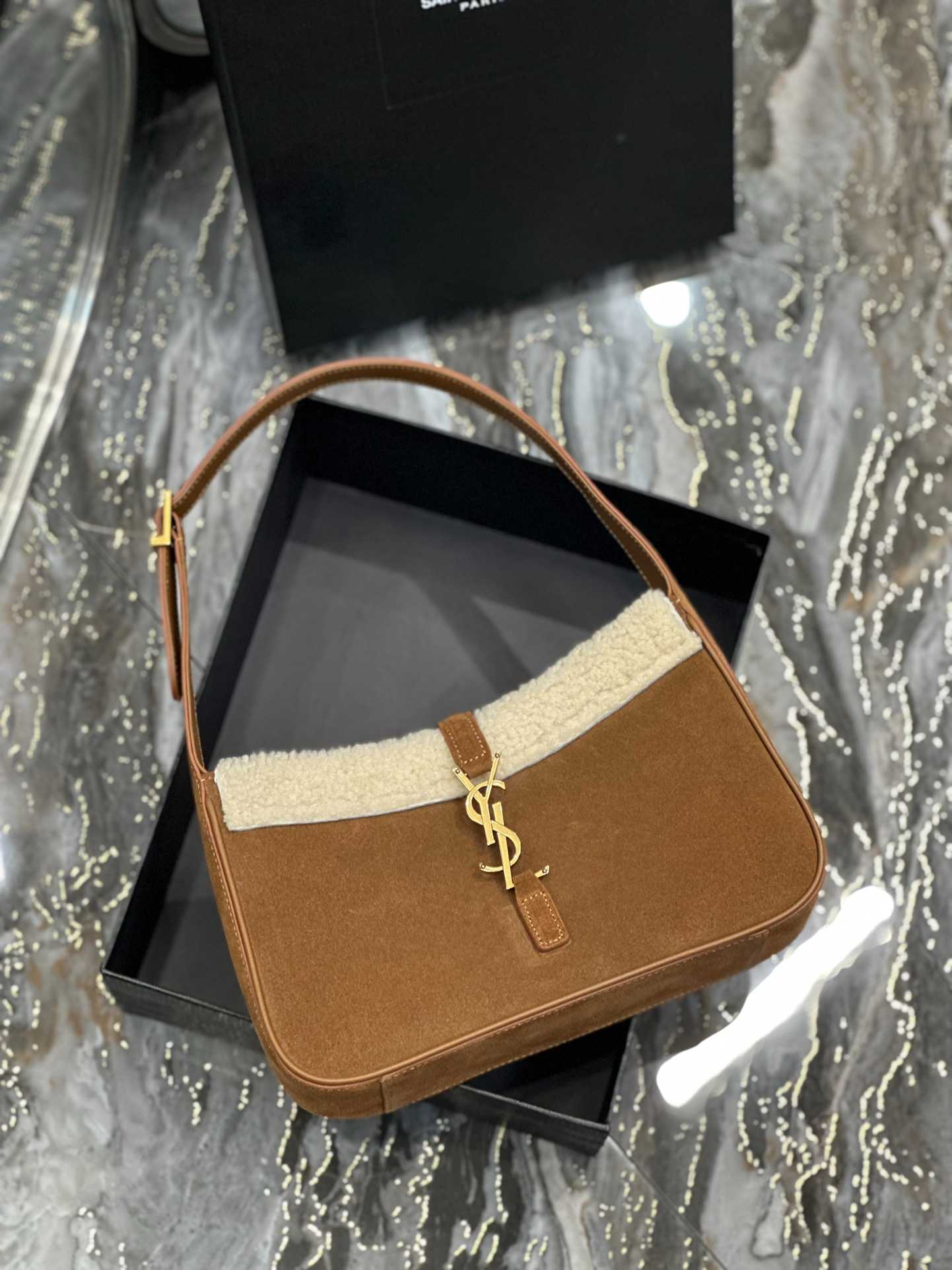 Saint Laurent Le 5 A 7 Hobo Bag In Suede And Shearling