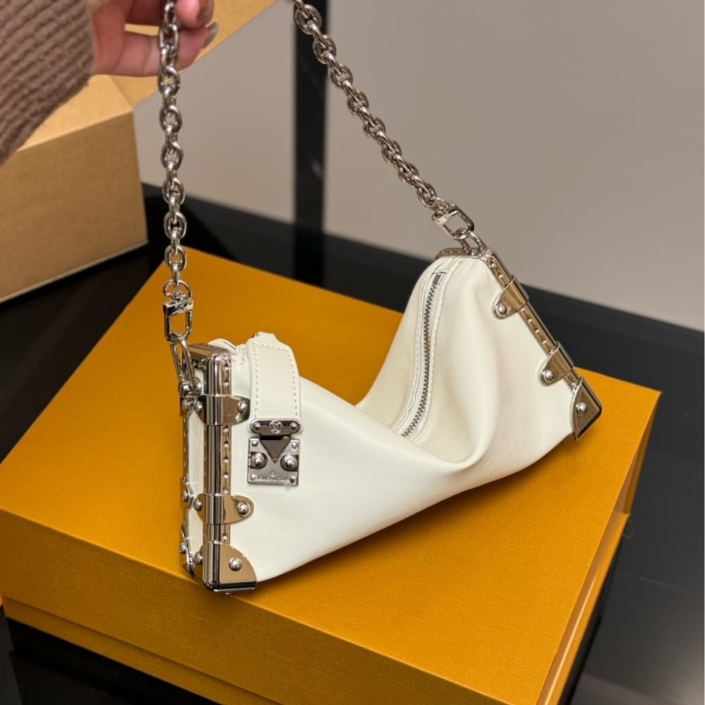 Louis Vuitton Slim Trunk Bag Leather White 23Cm