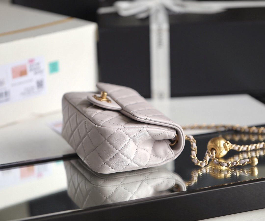 Chanel Quilted Mini Flap Bag Cream 18Cm/7in