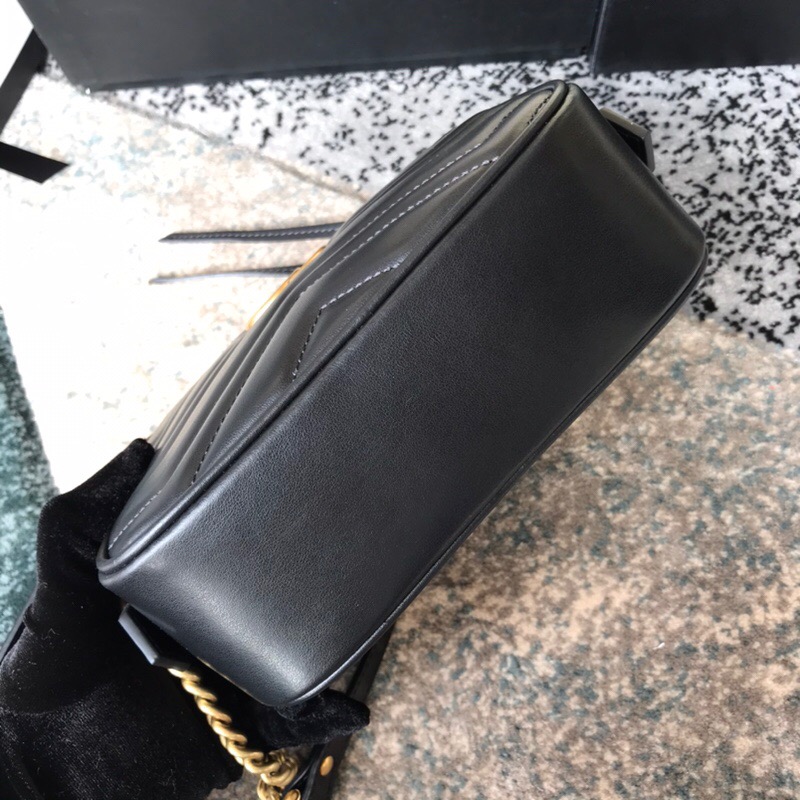 Gucci Marmont Small Matelasse Shoulder Bag Black 24cm 447632 DTD1T 1000
