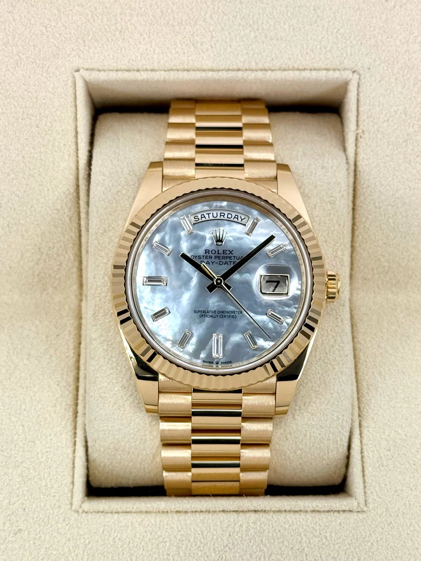 【Super Clone】RLX Day-Date 40mm Yellow Gold President  Mother of Pearl Diamond Baguette Dial - 228238