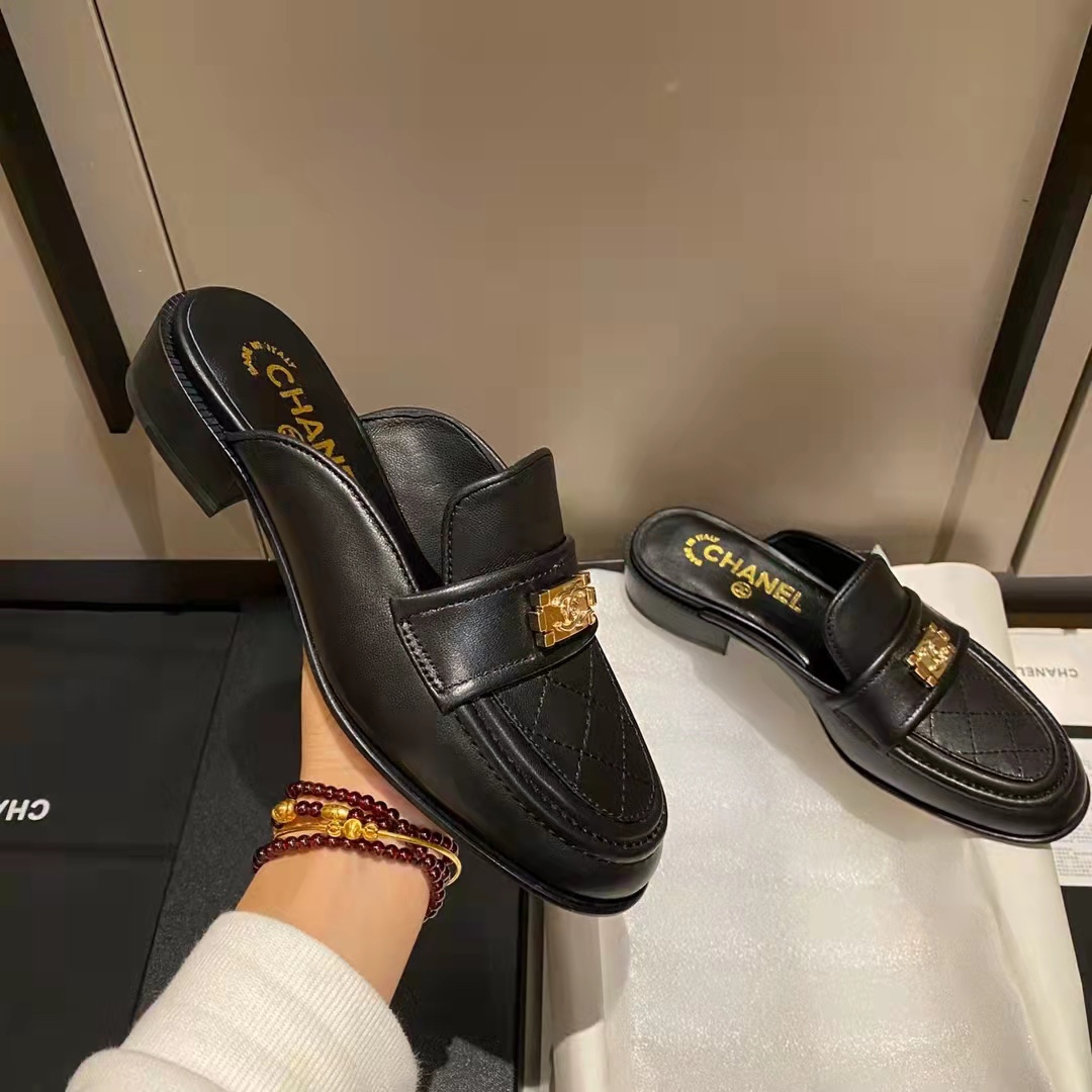 Chanel Casual Pain Laether Elegant Mules Sandals Black