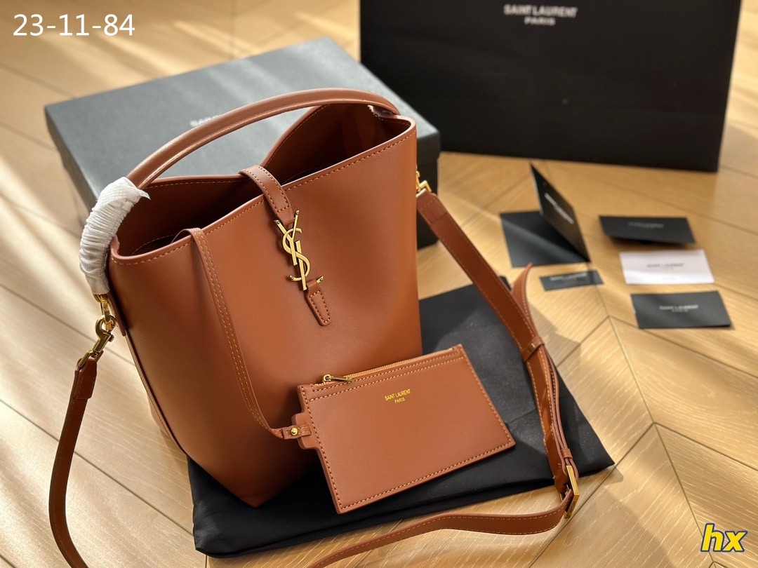 Saint Laurent Le 37 In Shiny Leather Brown 25Cm