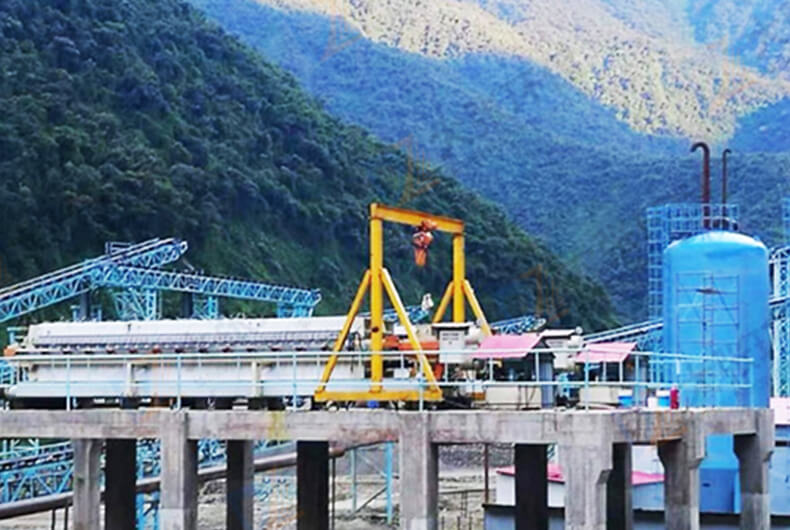 2 sets of 500 square meters projects in Bolivia