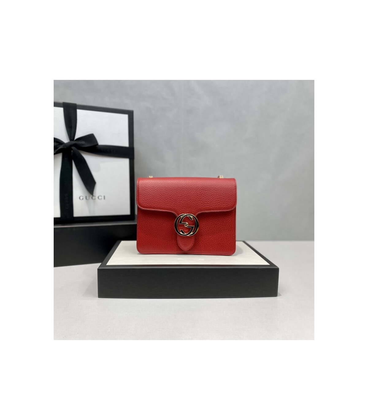 Gucci Interlocking Chain Leather Cross Body Bag Red 25cm