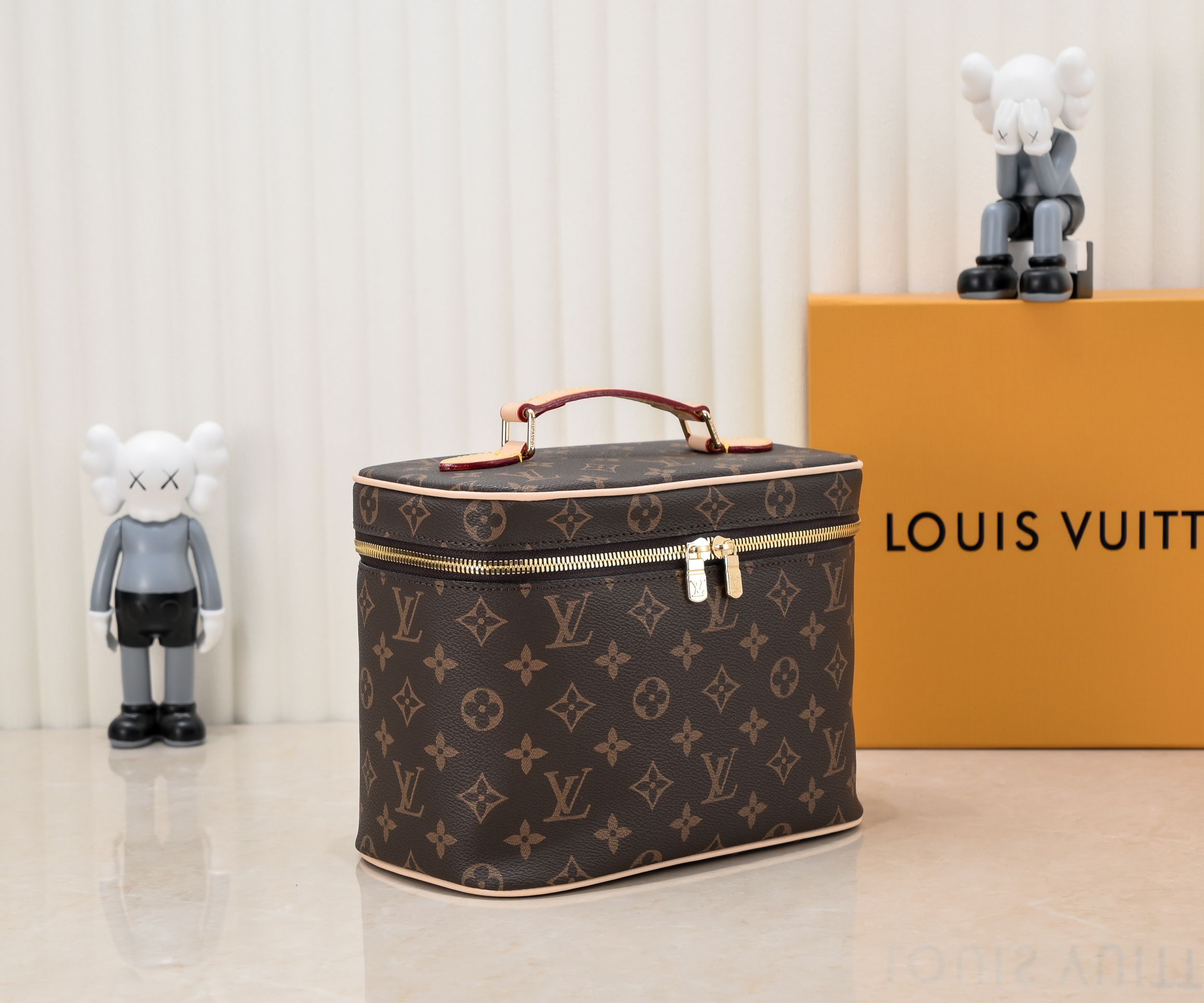 Louis Vuitton Nice Mini Toiletry Pouch 24Cm M44495